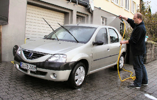 Dacia wird gewaschen