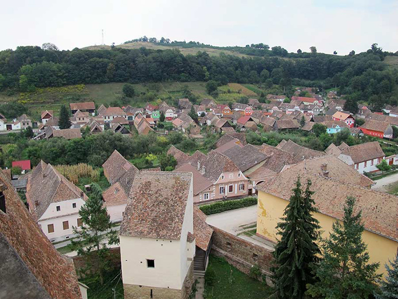 Blick vom Kirchturm auf das Dorf