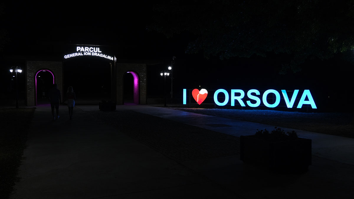 beleuchtetes Schild I love Orsova