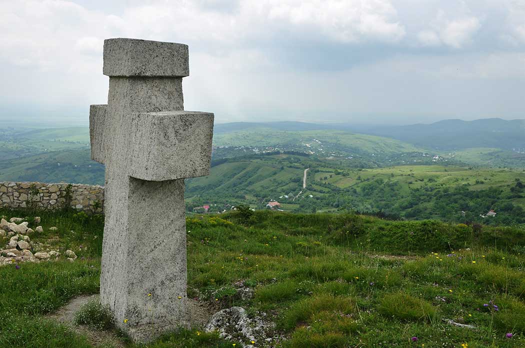 Kreuz auf einem Berg