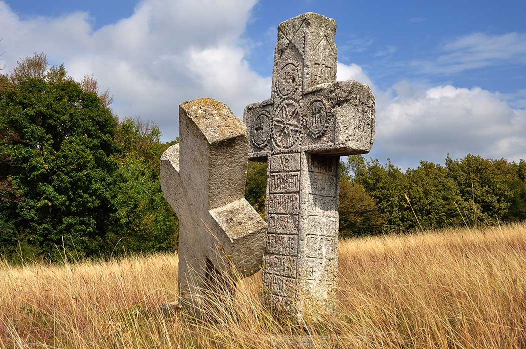 zwei Kreuze nebeneinander