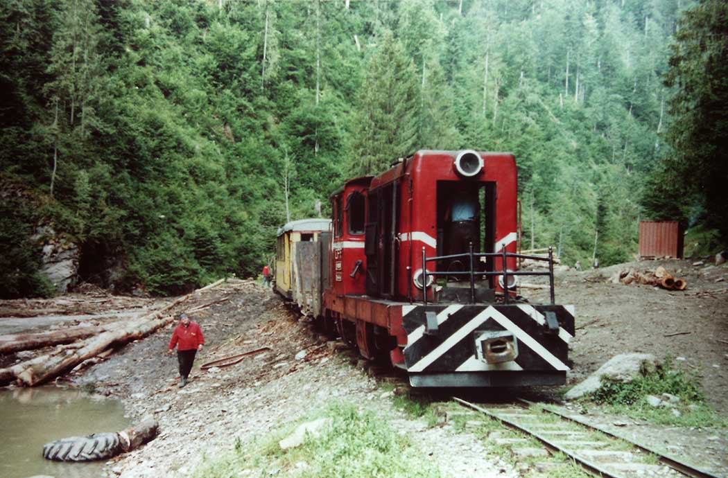 Zugfahrt durchs Wassertal