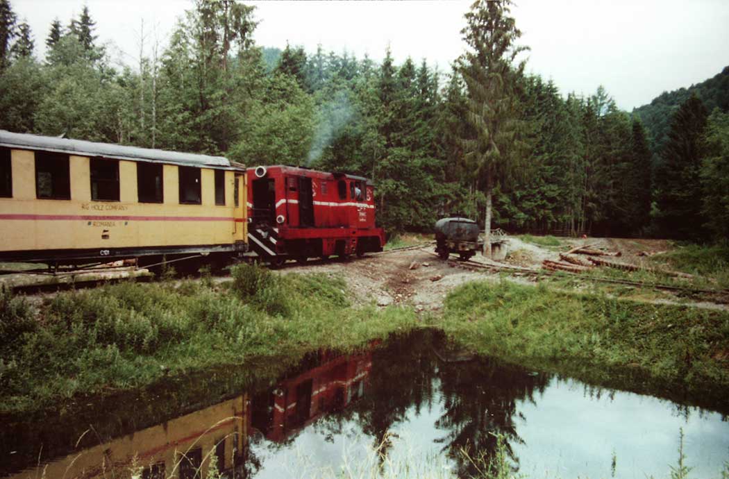 Zugfahrt durchs Wassertal