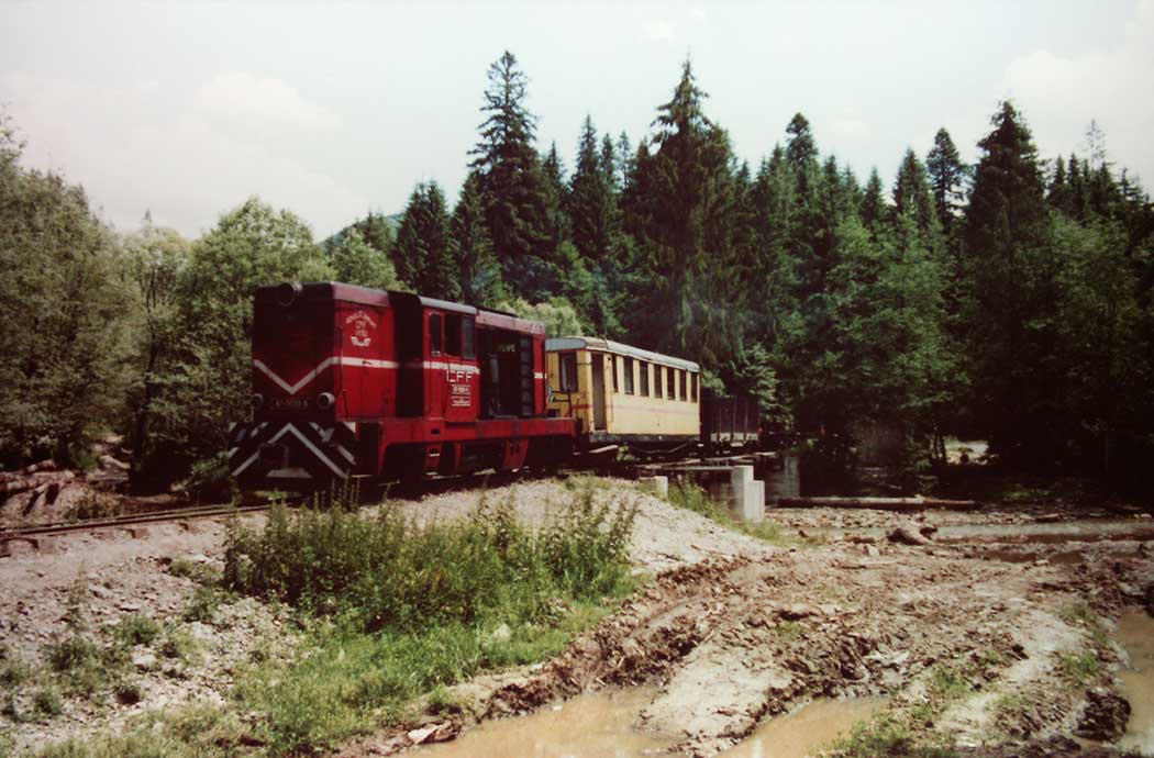 Zugfahrt durchs Wassertal