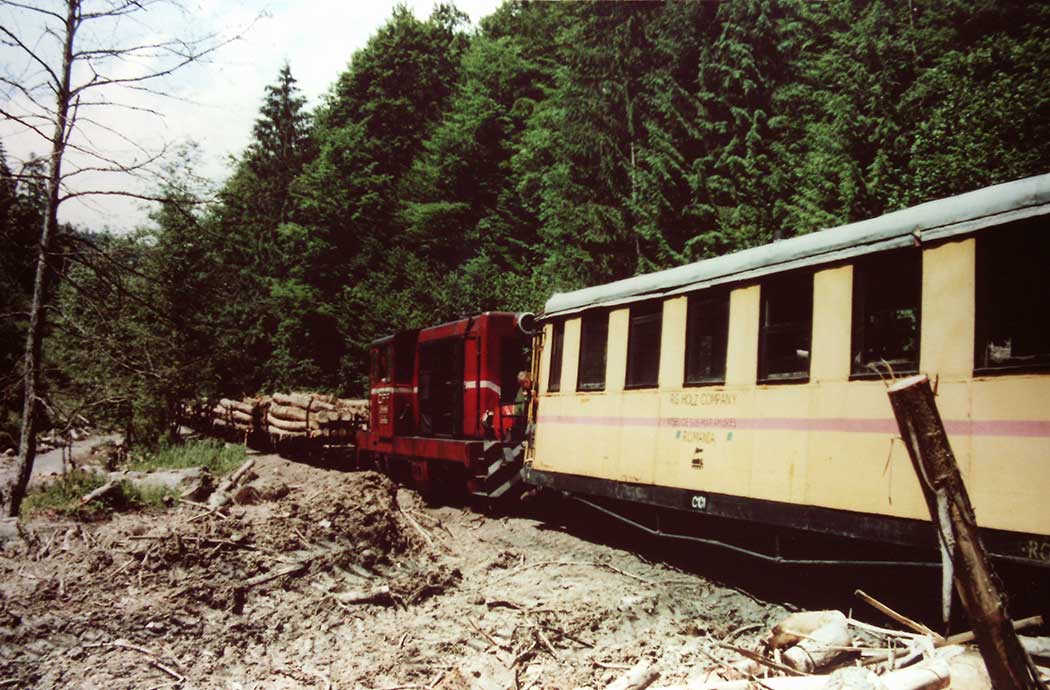 Zugfahrt durchs Wassertal