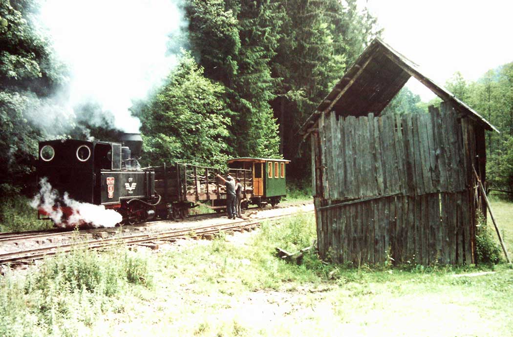 Zugfahrt durchs Wassertal