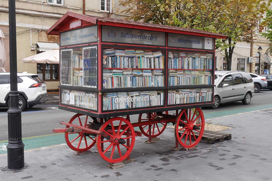 Bücherwagen