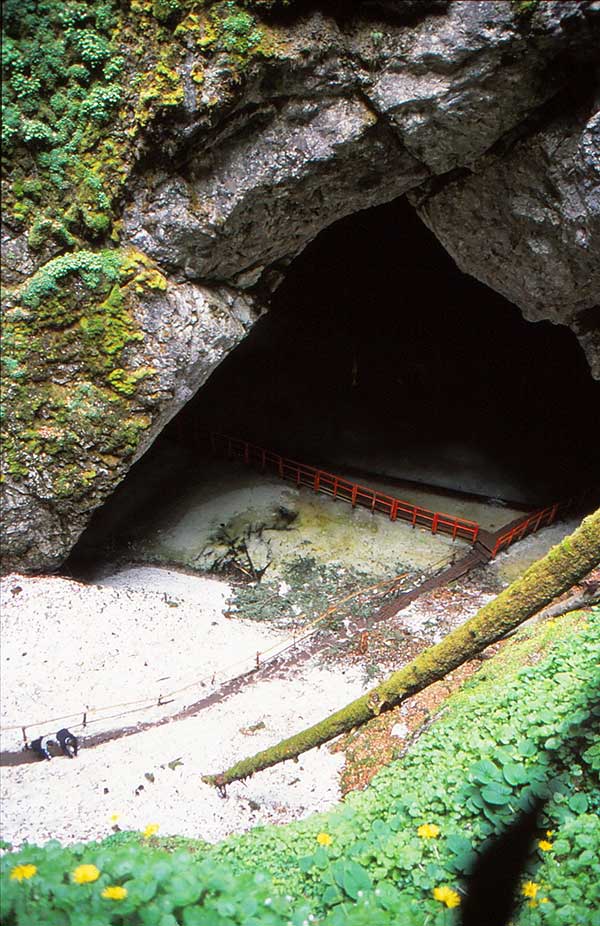 Eishöhle