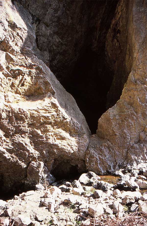 Höhleneingang